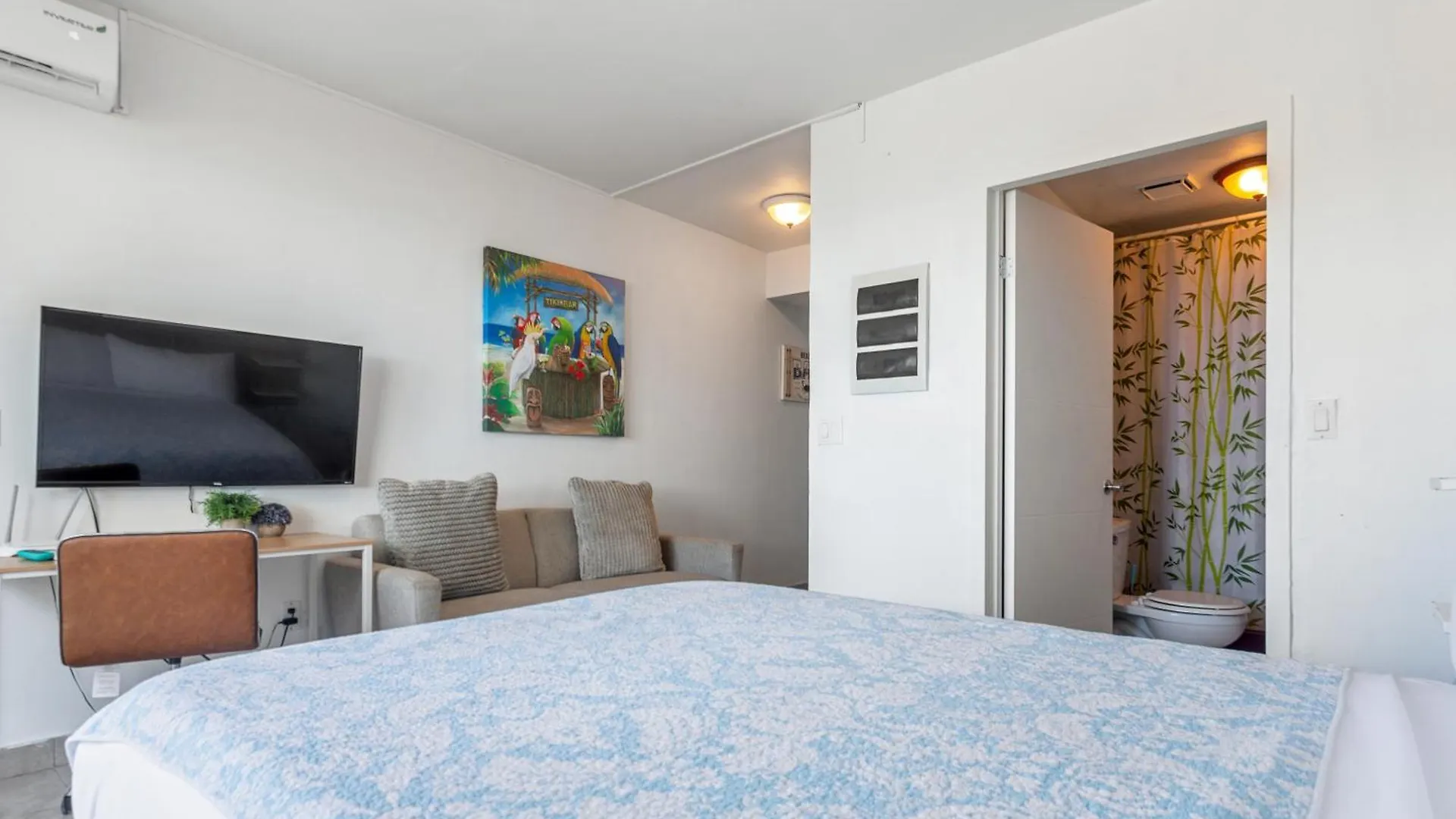 Maho Beach House - Petite Studio - Beach Access 0*,